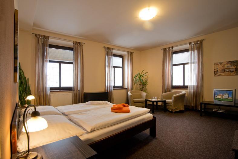Hotel U Zlateho Byka بايسك المظهر الخارجي الصورة
