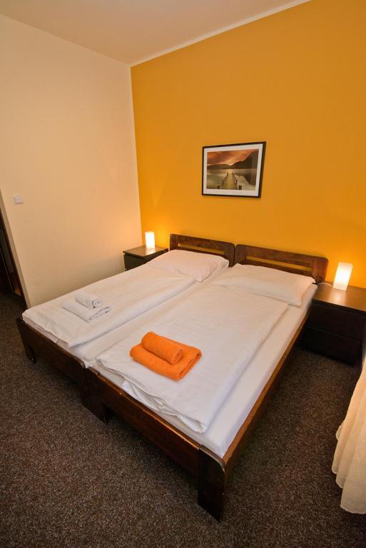Hotel U Zlateho Byka بايسك الغرفة الصورة