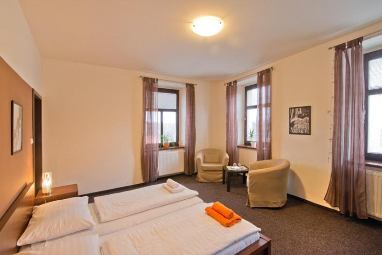 Hotel U Zlateho Byka بايسك الغرفة الصورة