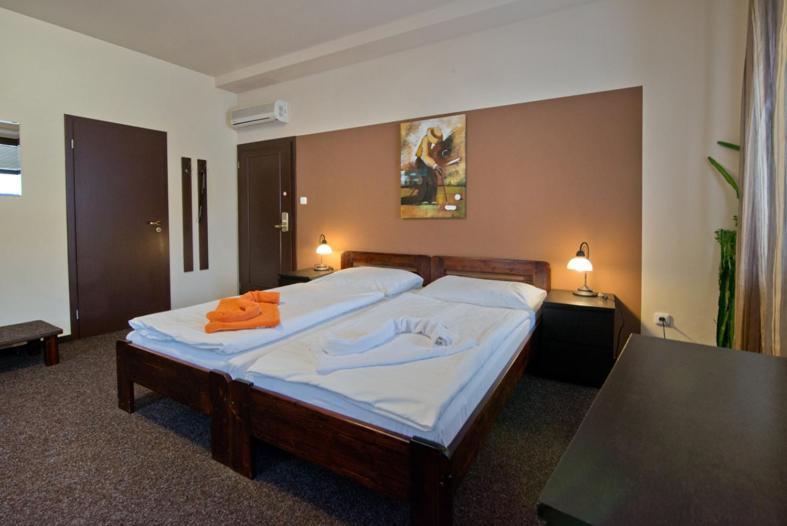 Hotel U Zlateho Byka بايسك الغرفة الصورة