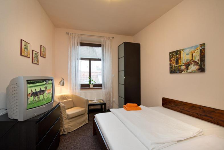 Hotel U Zlateho Byka بايسك الغرفة الصورة